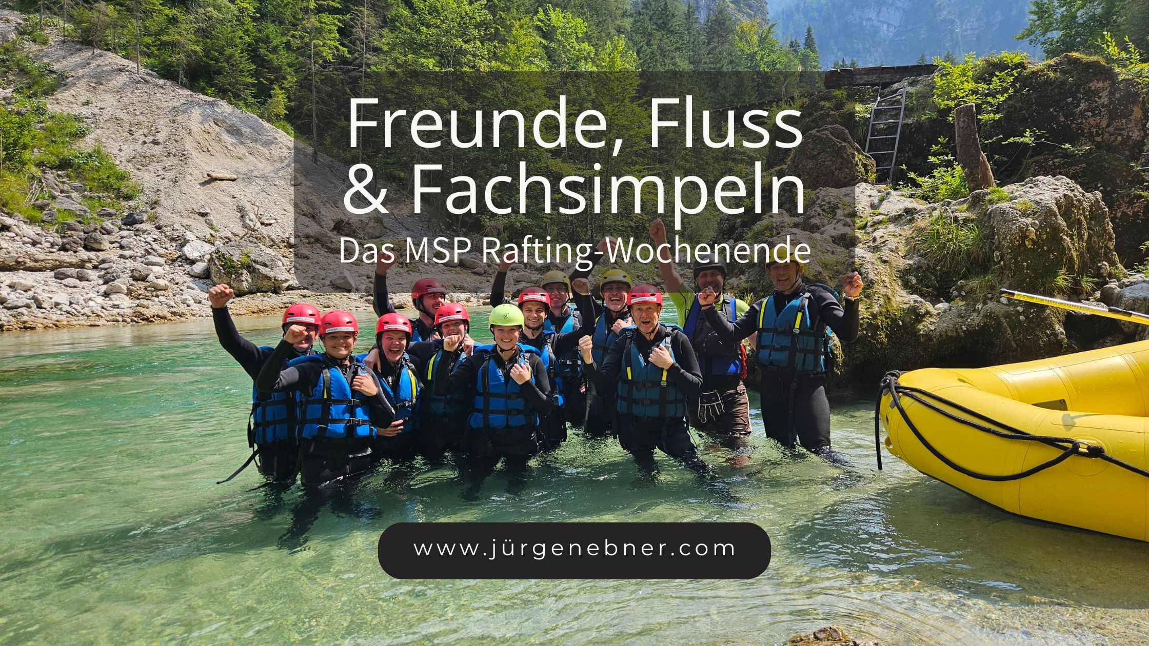 Gruppenfoto beim MSP Rafting 2025 an der Salza in Palfau, zwölf Teilnehmer der MSP DACH Community an der Sprungstelle.